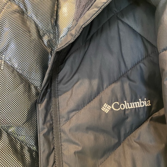 Columbia brand jacket - Picture 2 of 2
